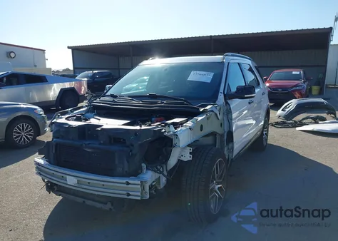 2016 Ford Explorer Sport z USA, uszkodzony, nr VIN 1FM5K8GT8GGC87308